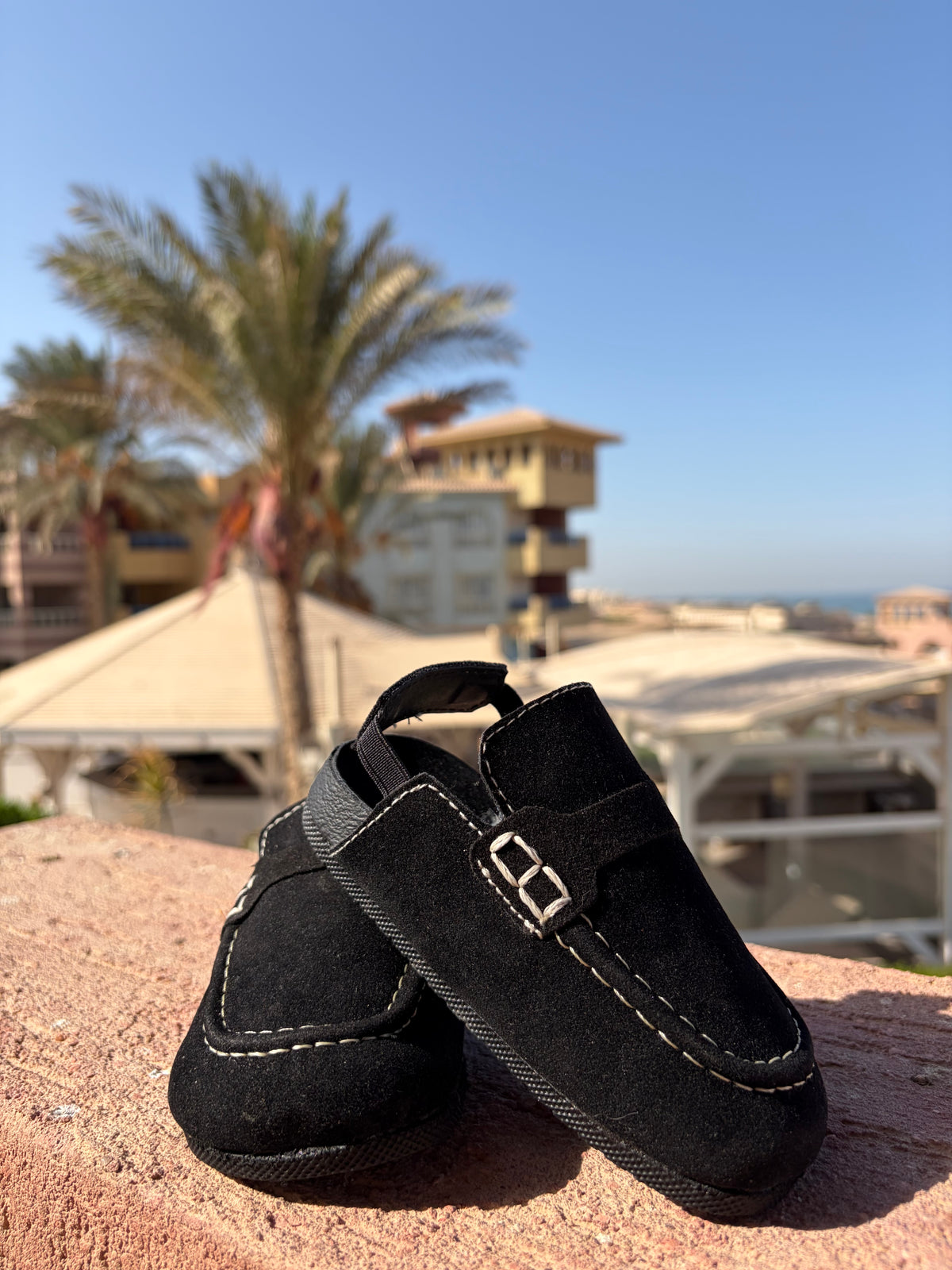 Black slipshoe