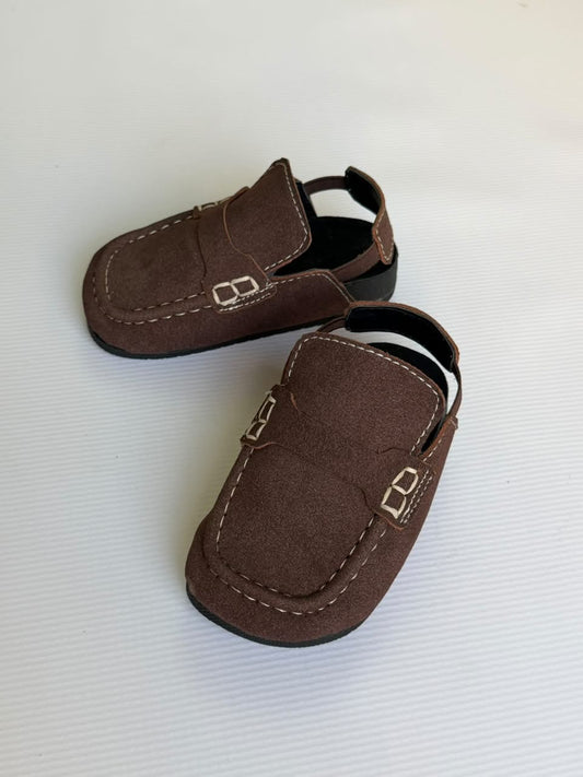 Brown slipshoe