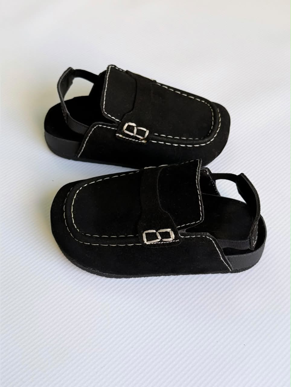 Black slipshoe