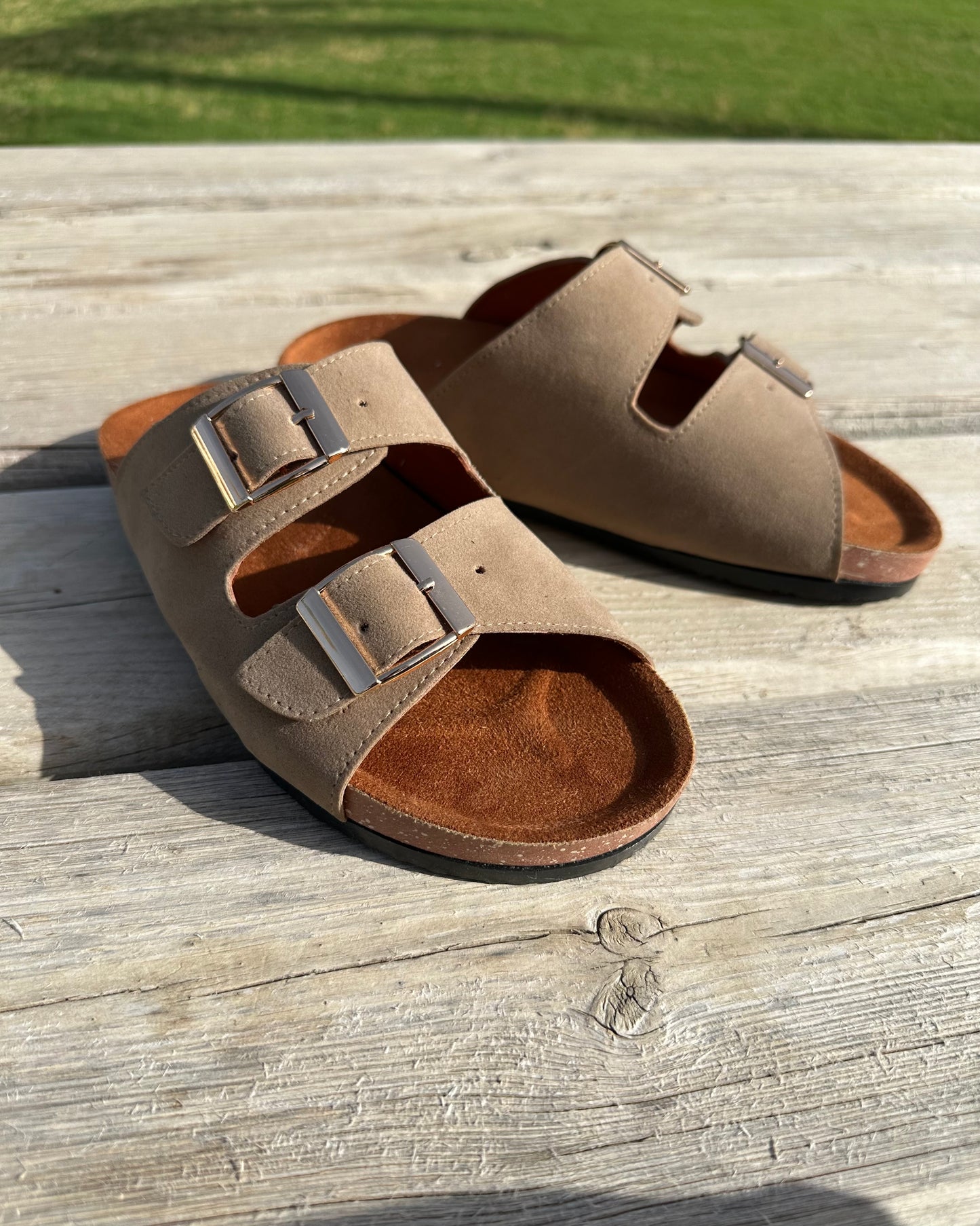 Women Beige slippers