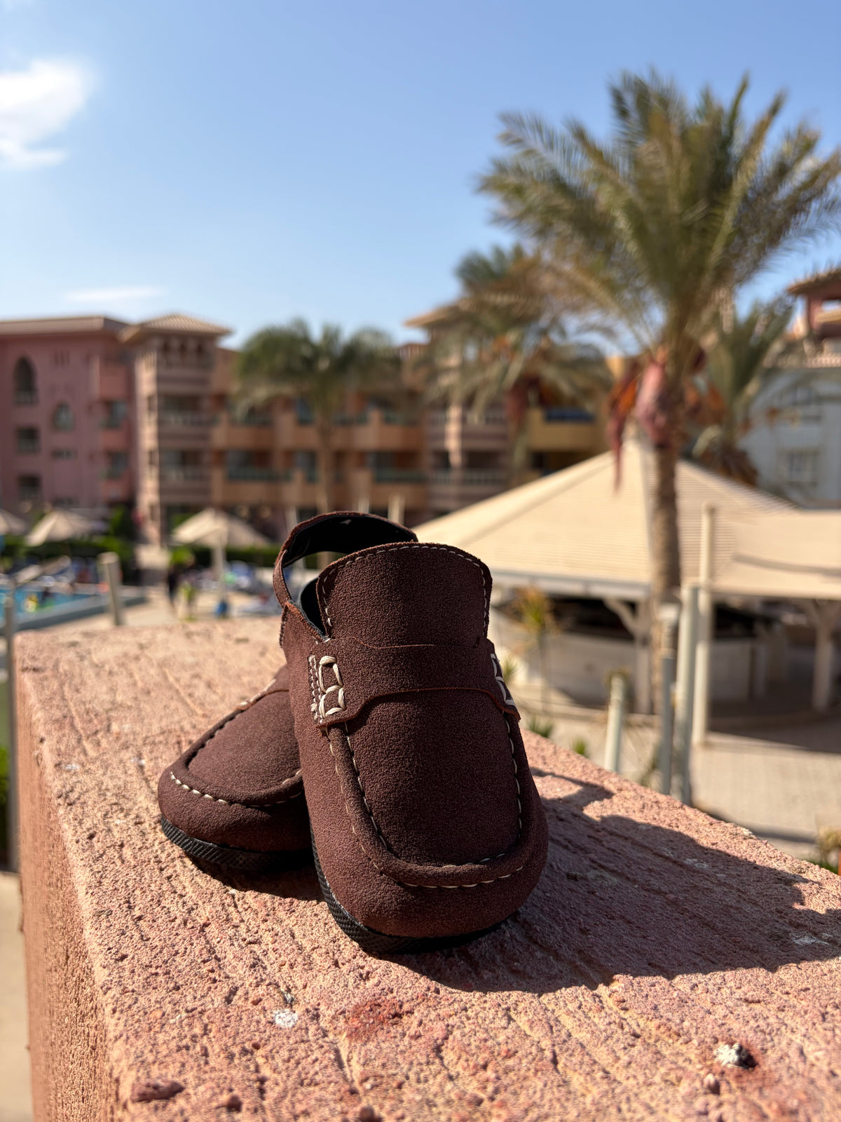 Brown slipshoe